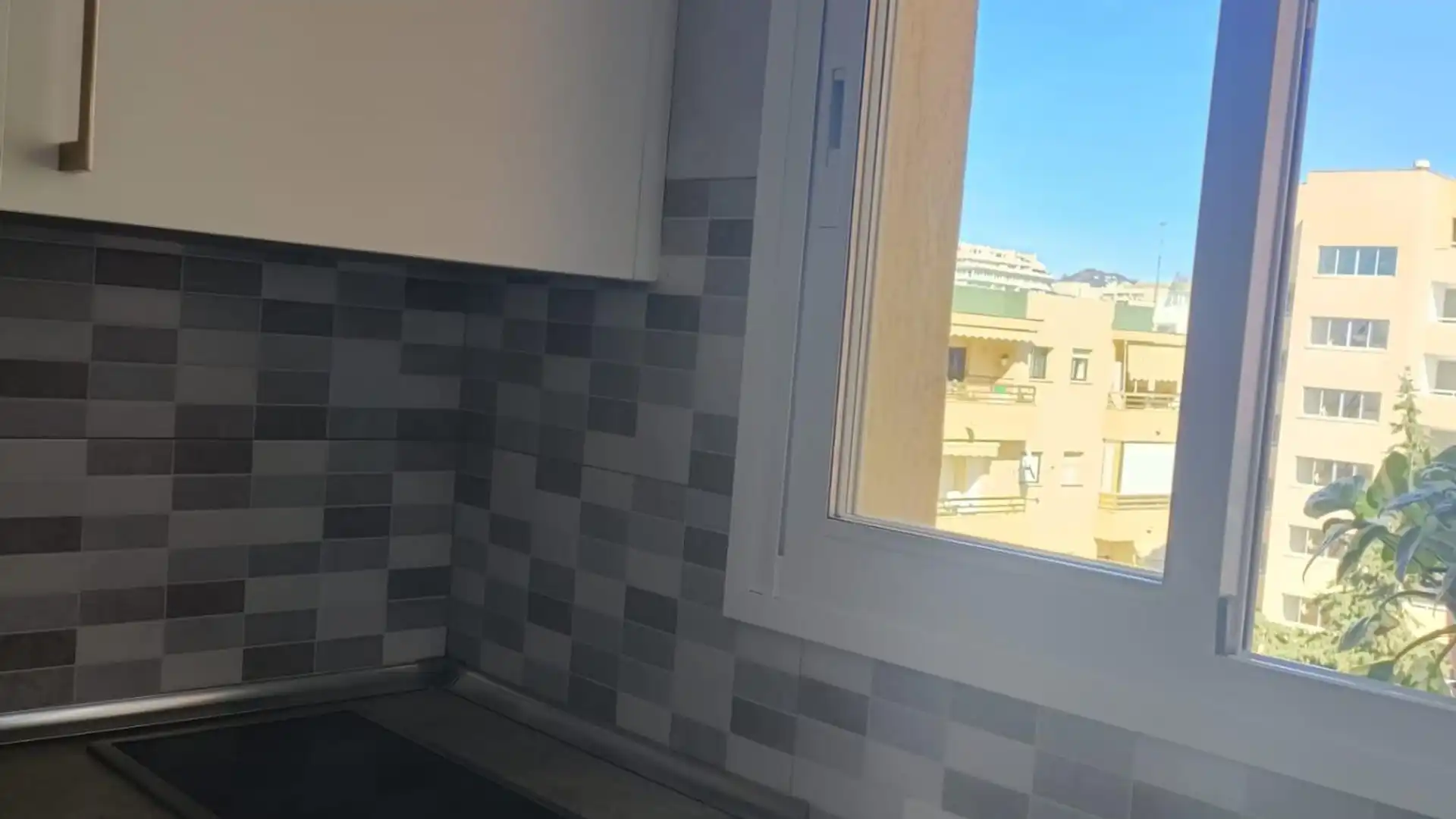 Cuina de Estudi en venda en Marbella amb Moblat