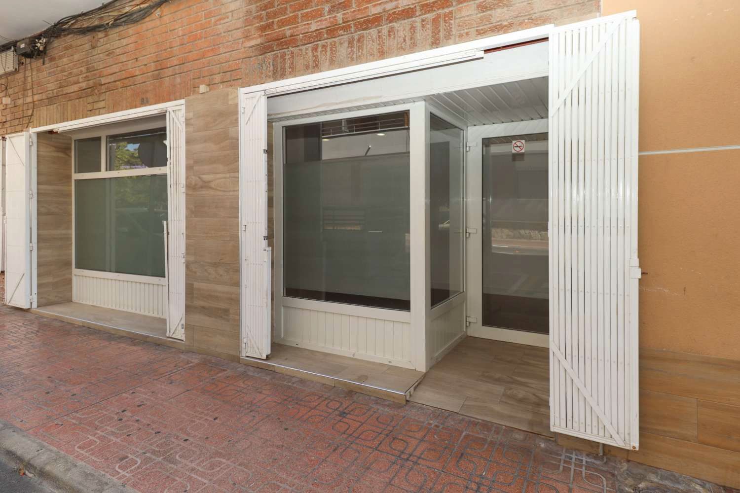 Exterior view of Premises for sale in Torrevieja