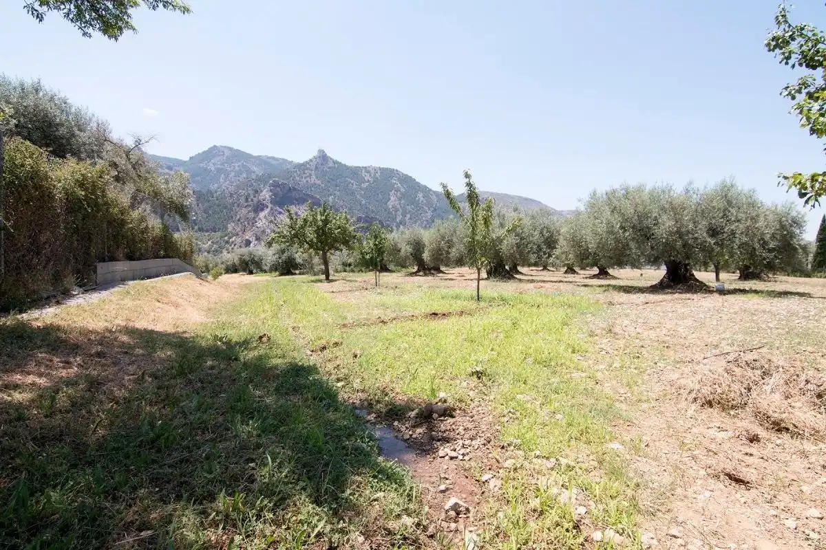 Finca rústica en venta en Güéjar Sierra con Jardín privado, Terraza y Piscina