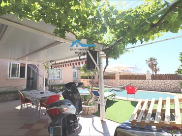 Xalet amb piscina en venda a Coloma