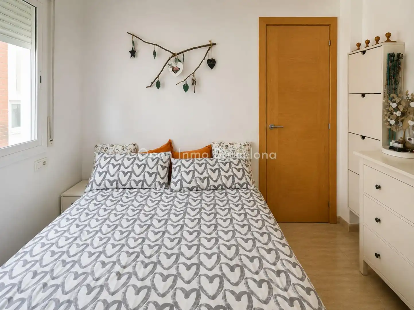 Bedroom of Flat for sale in Vilanova i la Geltrú  with Air Conditioner and Heating