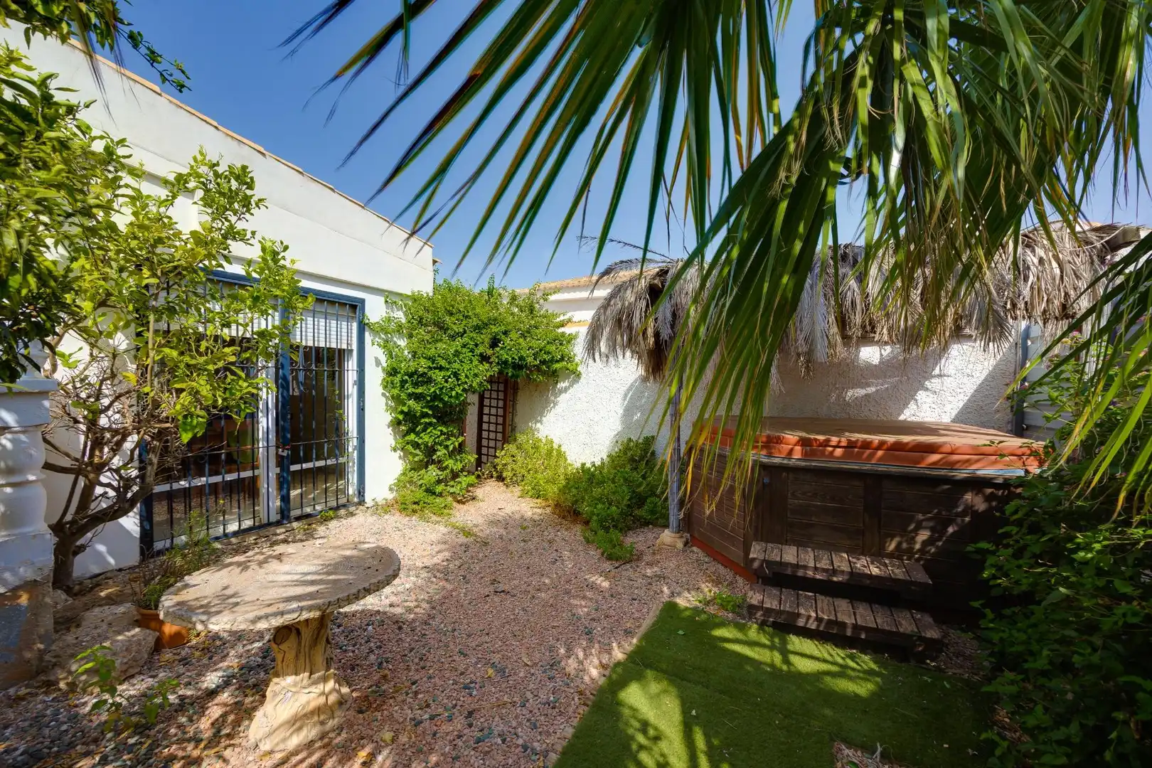 Jardí de Casa o xalet en venda en Torrevieja amb Aire condicionat, Jardí privat i Terrassa