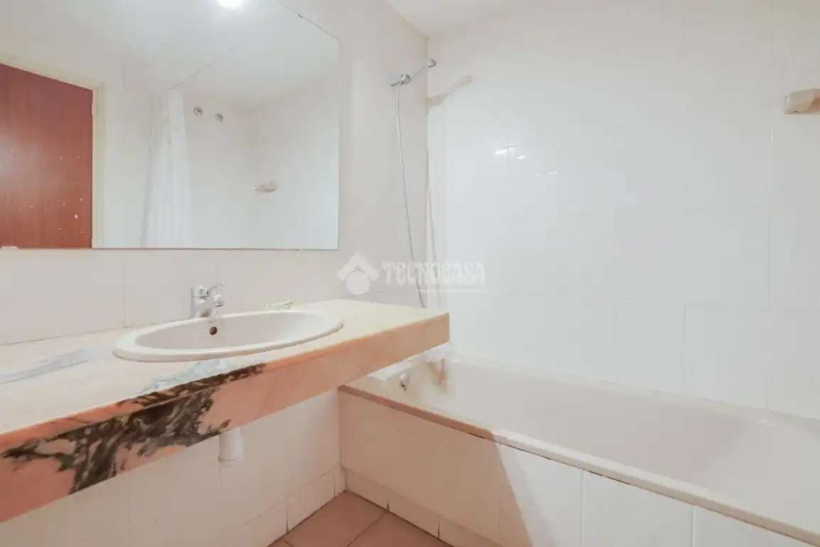 Bathroom of Flat for sale in Gavà  with Heating and Balcony
