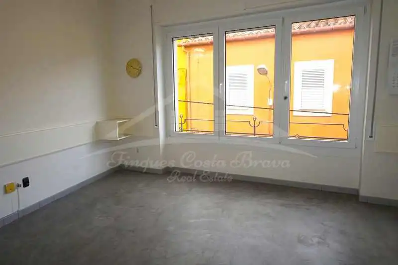 Habitación de Oficina de alquiler en Palafrugell con Aire acondicionado y Terraza