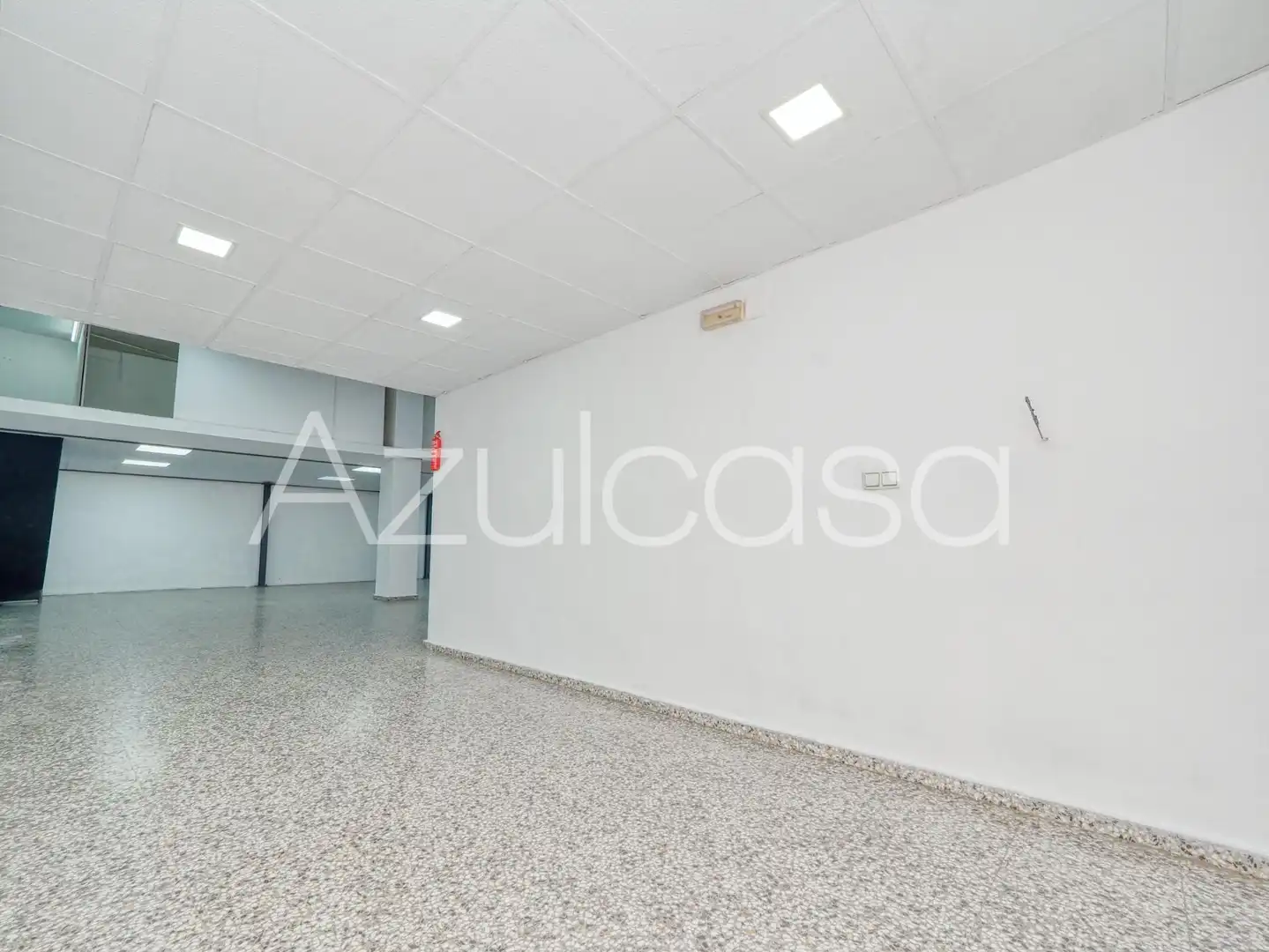 Commercial properties for sale in Alicante / Alacant  with Air Conditioner