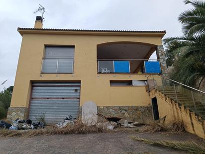 Exterior view of House or chalet for sale in Caldes de Malavella