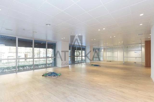 Oficina en Alquiler en Dreta de l'Eixample