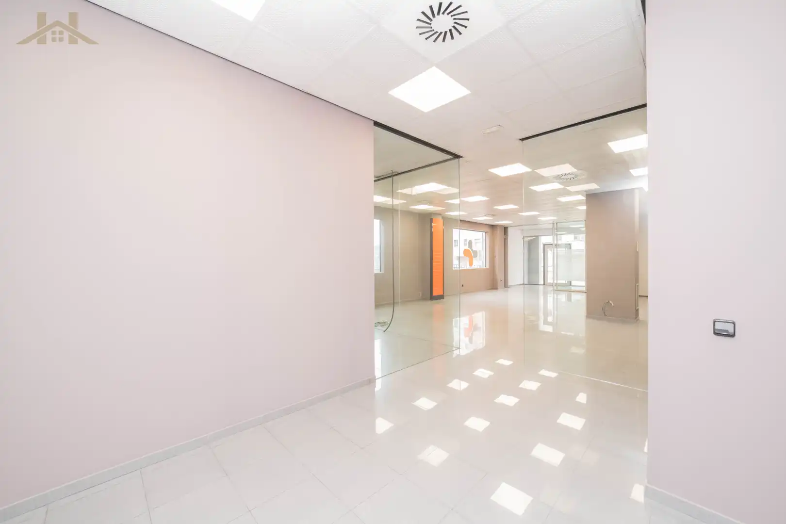 Commercial properties for sale in Alcorcón  with Air Conditioner and Heating