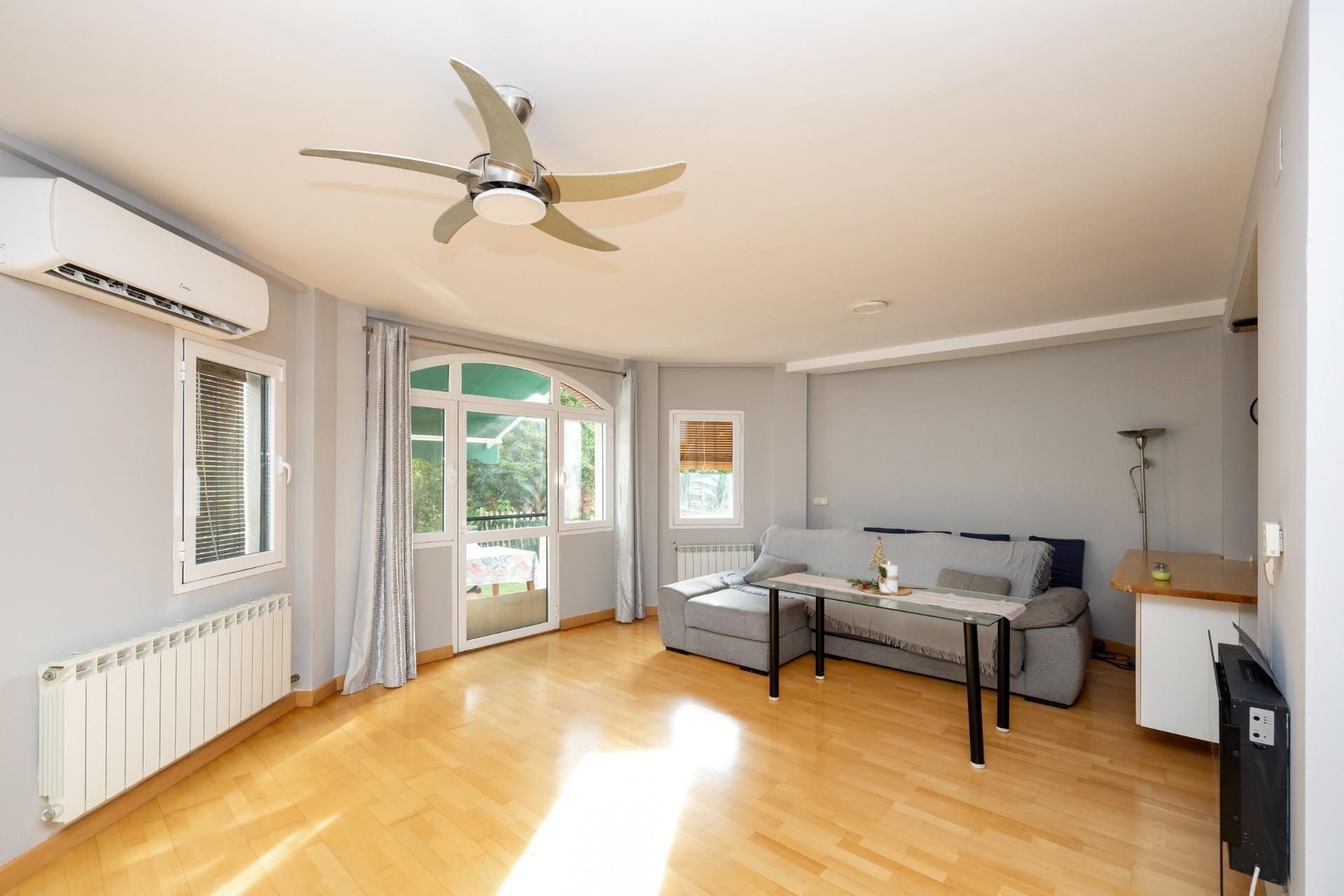 Dormitori de Pis en venda en Atarfe amb Aire condicionat, Calefacció i Jardí privat