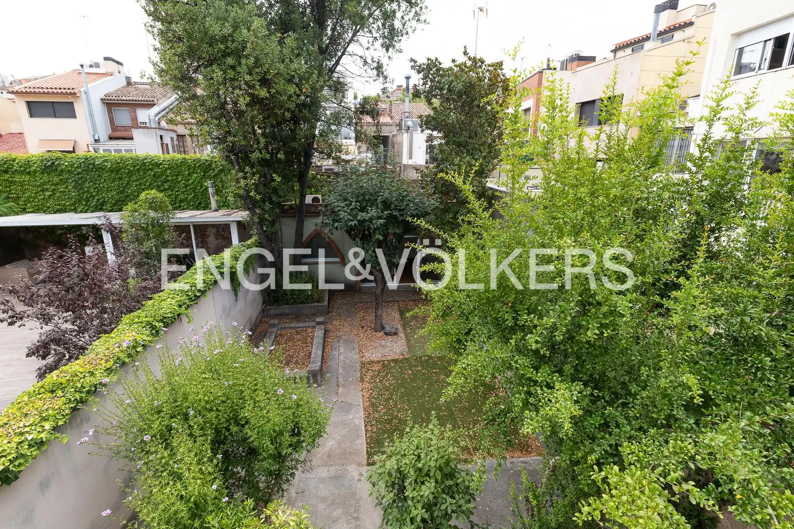 Terrassa de Casa adosada en venda en Sabadell amb Aire condicionat, Calefacció i Jardí privat