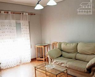 Sala d'estar de Pis de lloguer en Salamanca Capital amb Calefacció, Parquet i Traster