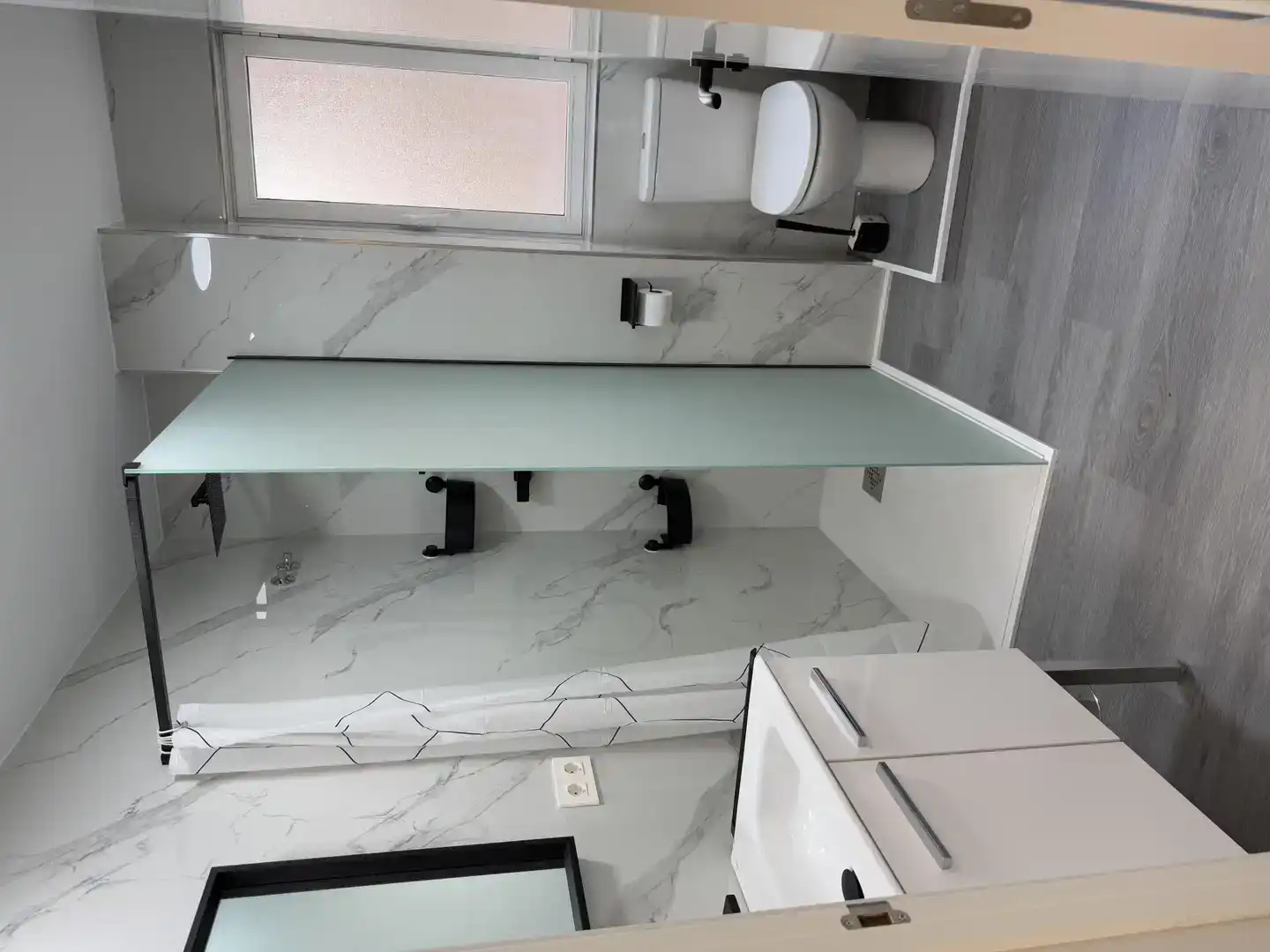 Badezimmer von Wohnung zur Miete in  Murcia Capital mit Klimaanlage und Balkon