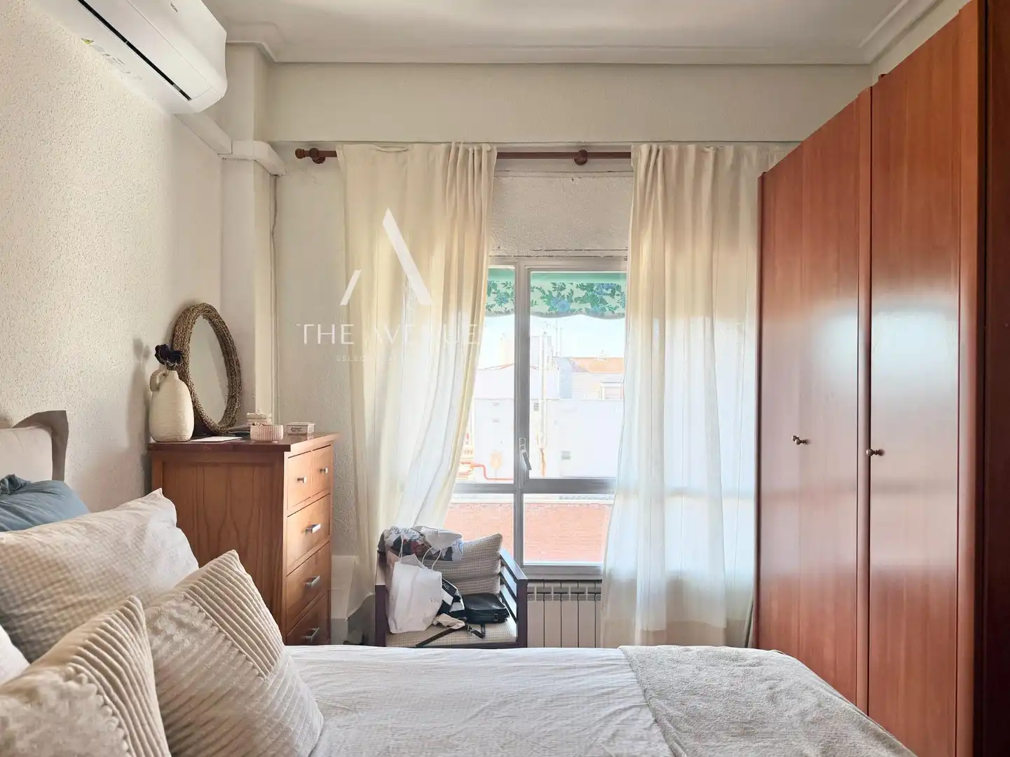 Schlafzimmer von Wohnung zum Verkauf in Madrid mit Klimaanlage und Heizung