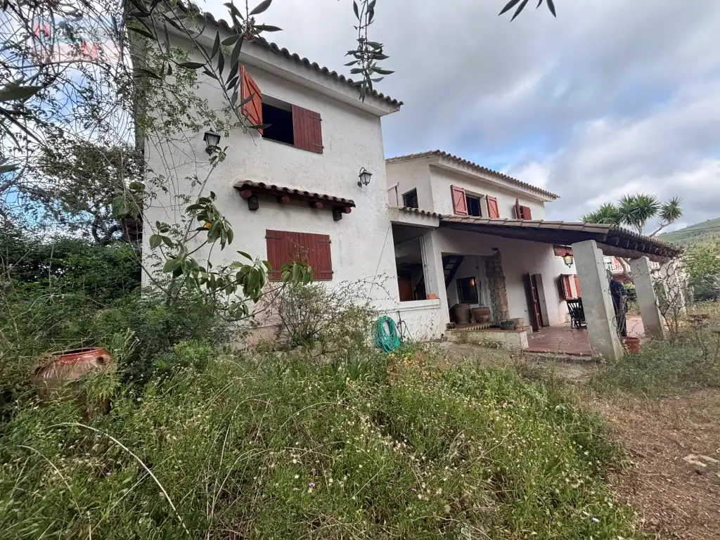 Vista exterior de Casa o xalet en venda en La Bisbal del Penedès amb Moblat i Forn
