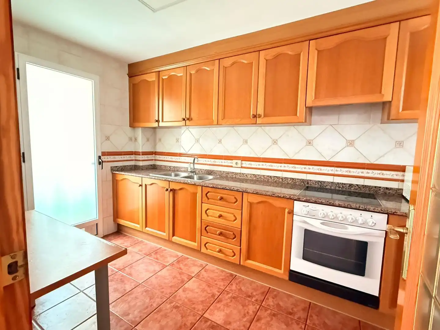Cocina de Casa adosada en venta en Moncofa con Terraza, Trastero y Balcón
