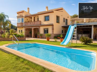 Chalet con balcón en venta en El Romeral - Peñón de Zapata