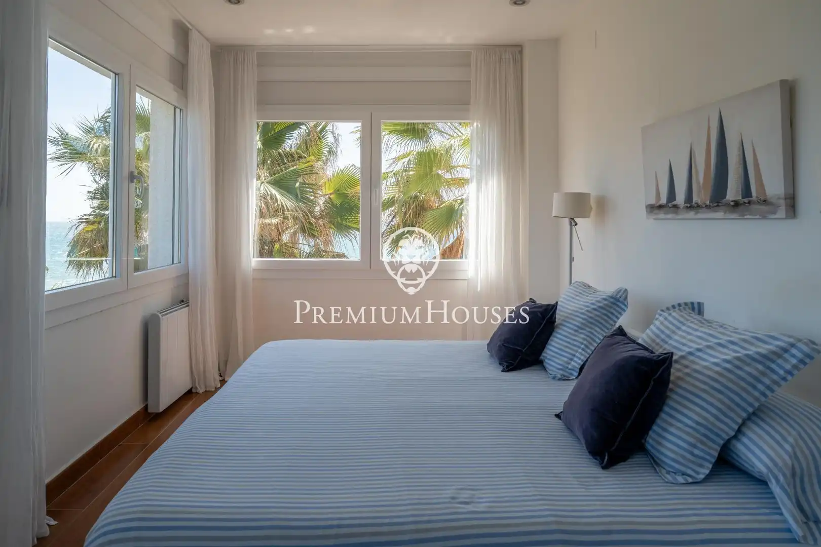Bedroom of Houses for sale in Vilanova i la Geltrú  with Air Conditioner, Heating and Private garden