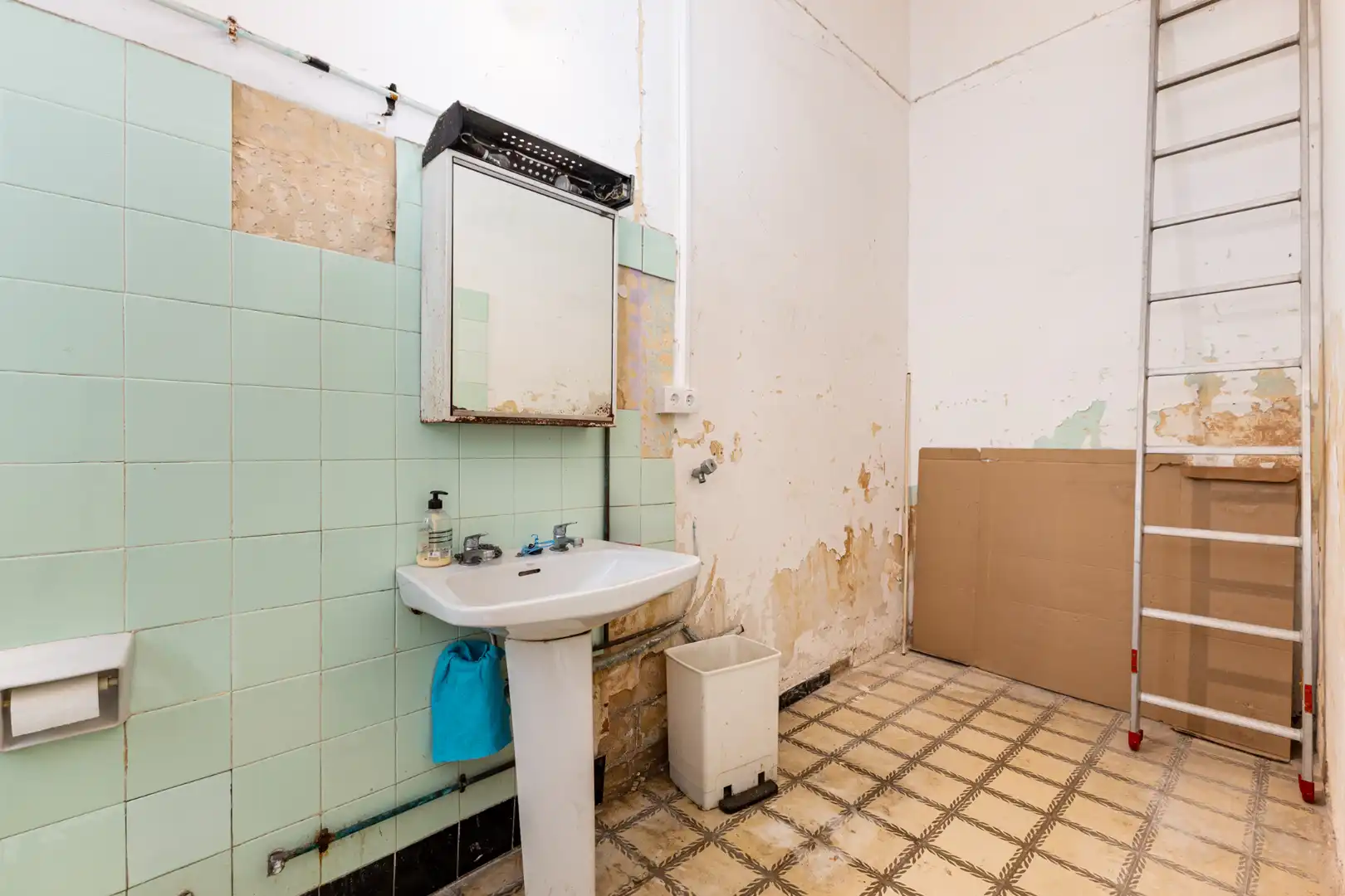 Bathroom of Flat for sale in Barcelona  with Private garden and Terrace