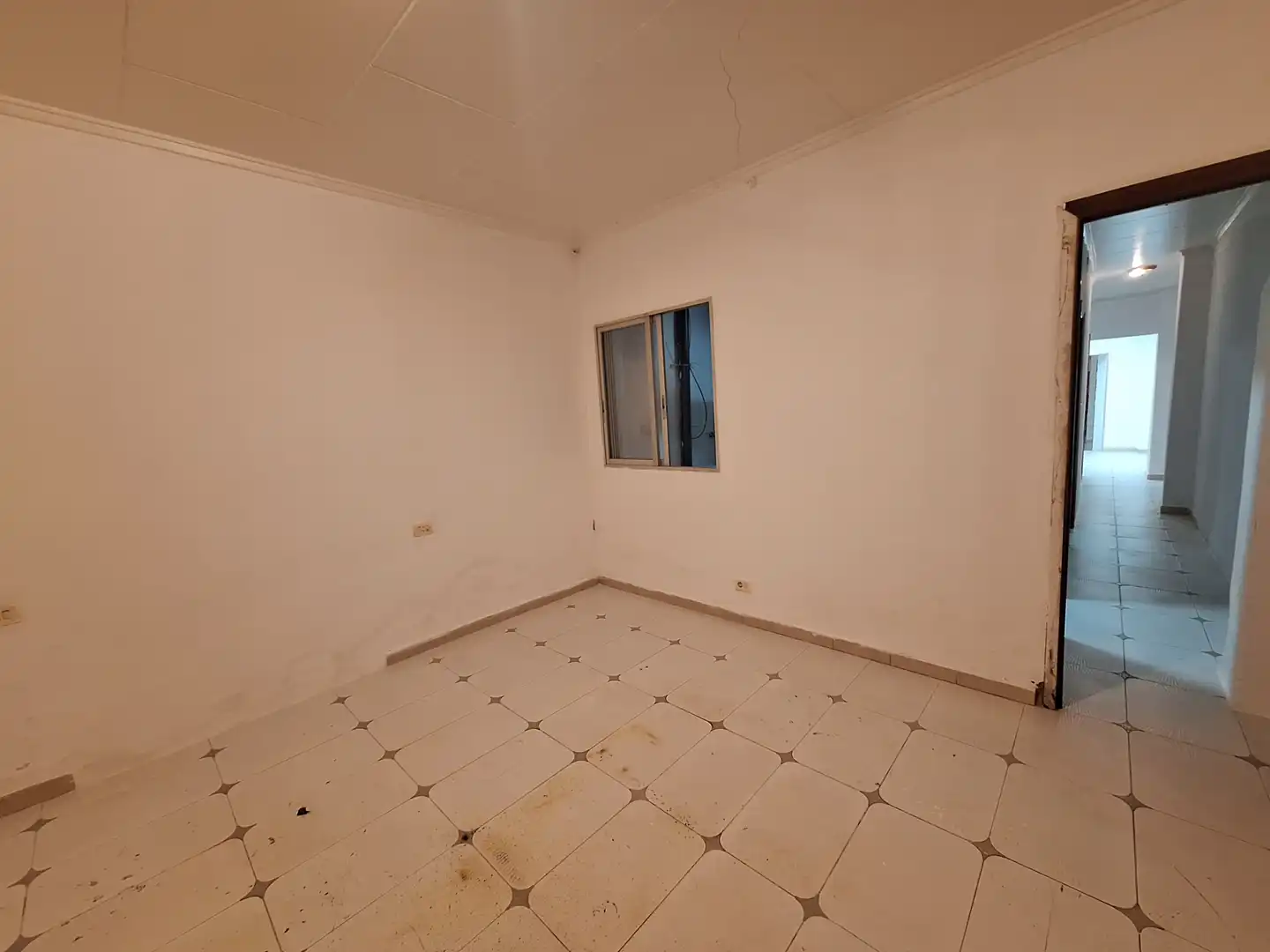 Houses for sale in Sueca  with Air Conditioner, Parquet flooring and Storage room
