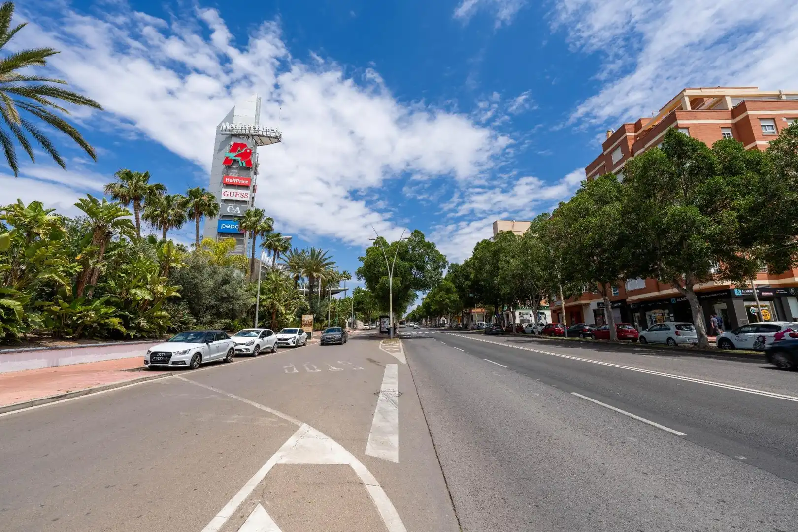 Vista exterior de Piso en venta en Almería con Aire acondicionado, Calefacción y Terraza