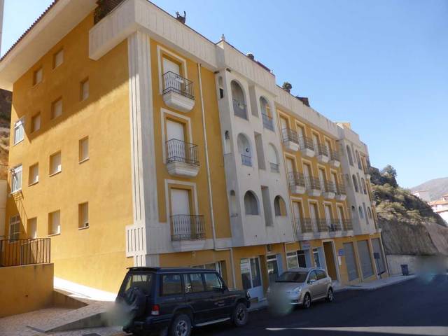 Local comercial en Venta en Av Ronda en Macael