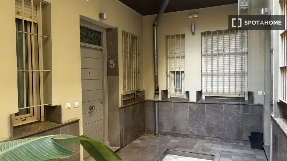 Apartament per a compartir en Sevilla amb Aire condicionat, Calefacció i Terrassa