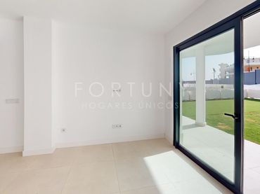 Piano terra con piscina in vendita a Avenida Fuengirola 48