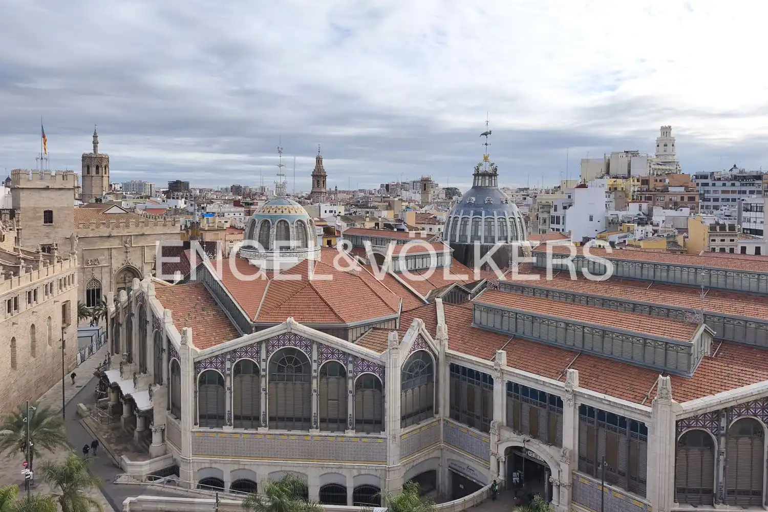 Exterior view of Flat for sale in Valencia  with Air Conditioner, Heating and Parquet flooring