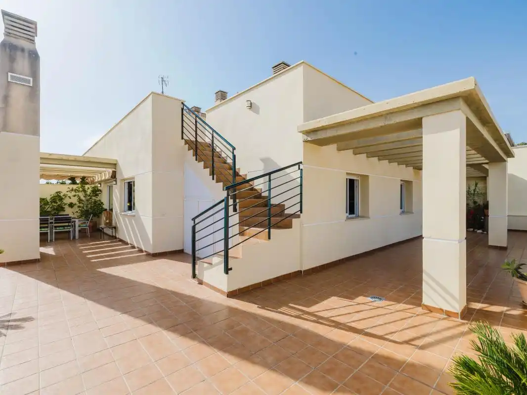 Vista exterior de Ático en venta en Torremolinos con Aire acondicionado, Calefacción y Jardín privado