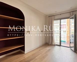 Bedroom of Flat for sale in  Barcelona Capital  with Air Conditioner, Heating and Parquet flooring