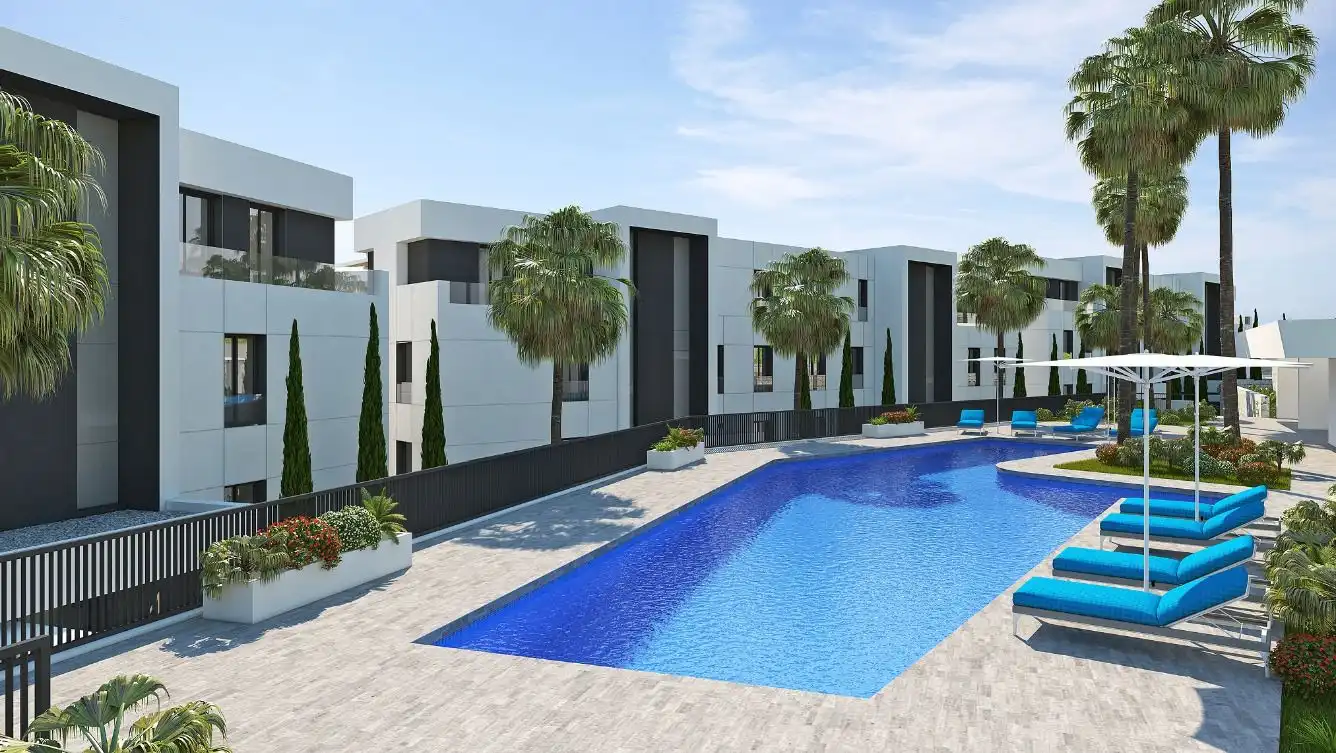 Apartment with pool for sale in Nueva Andalucía