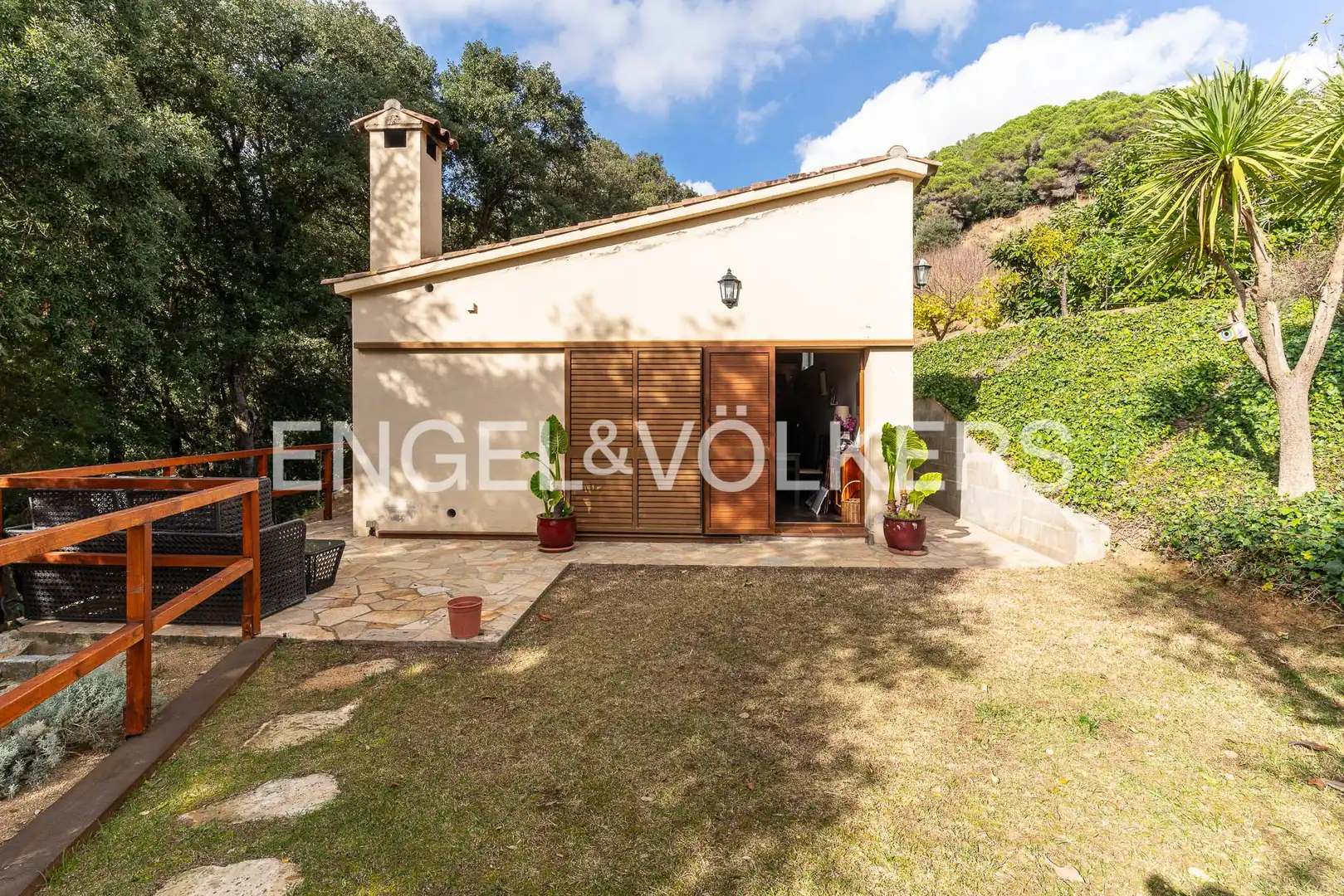 Vista exterior de Casa o xalet en venda en Arenys de Munt amb Aire condicionat, Calefacció i Jardí privat