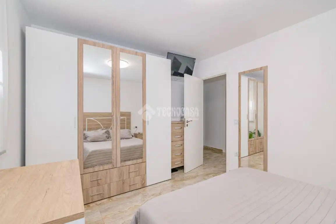 Bedroom of Flat for sale in Lucena  with Air Conditioner