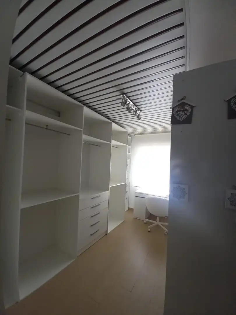 Habitación de Piso en venta en Córdoba con Aire acondicionado y Balcón