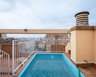 Swimming pool of Attic to rent in  Valencia Capital  with Air Conditioner, Terrace and Swimming Pool