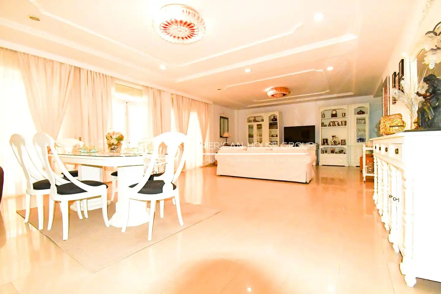 Living room of Houses for sale in Chiclana de la Frontera  with Air Conditioner, Heating and Private garden
