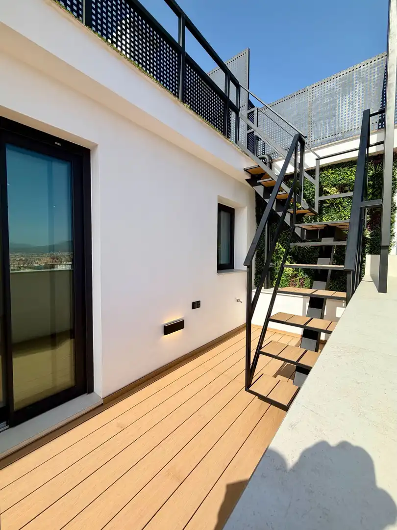 Terraza de Ático en venta en Málaga con Aire acondicionado, Calefacción y Jardín privado