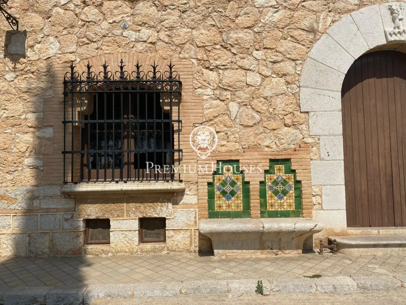 Exterior view of Country homes for sale in Sant Pere de Ribes  with Private garden, Storage room and Balcony