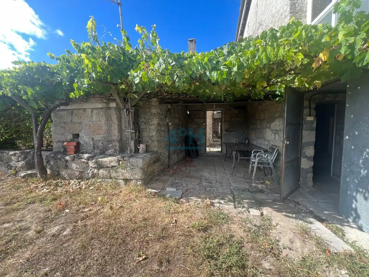 Jardí de Casa o xalet en venda en Coles amb Calefacció, Jardí privat i Traster