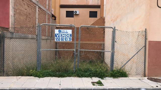 Terreno residencial en Venta en Calle Río Guadalfeo en Vélez de Benaudalla