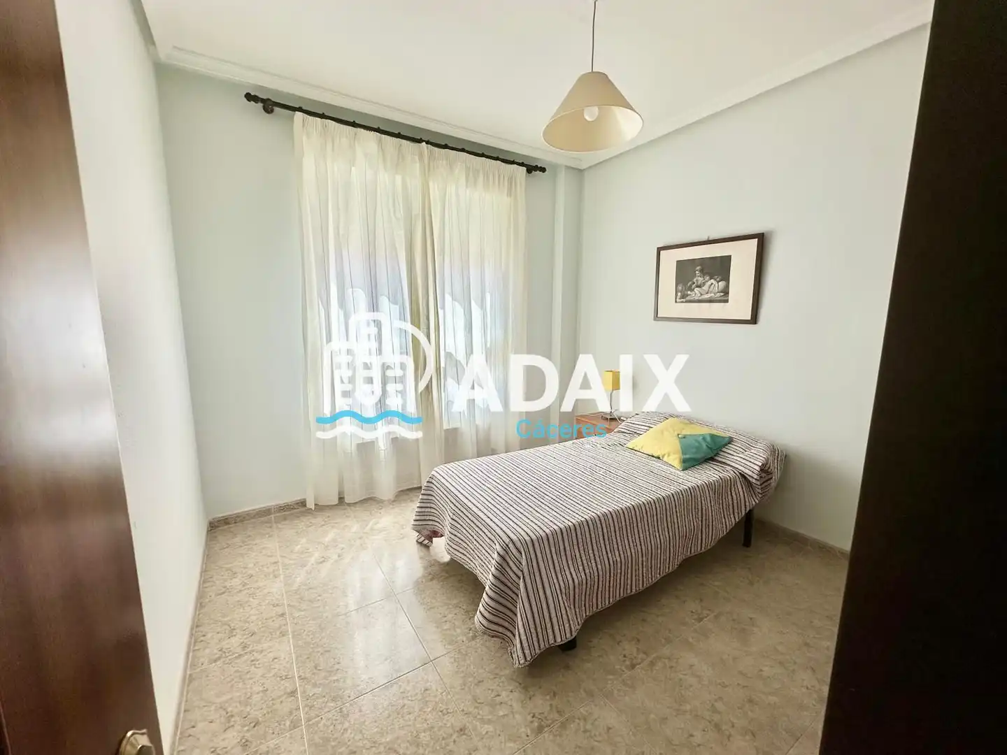 Schlafzimmer von Wohnung zur Miete in Cáceres mit Klimaanlage, Heizung und Terrasse