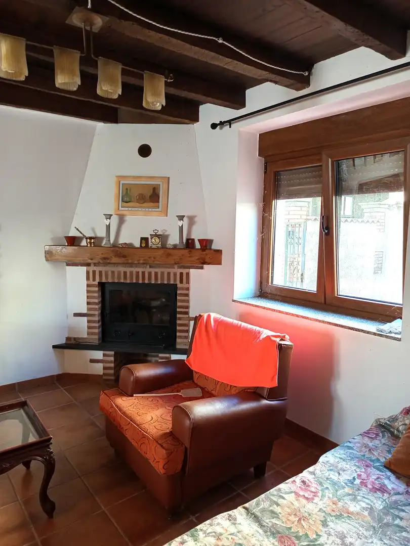 Sala d'estar de Casa o xalet en venda en Dehesa de Romanos  amb Calefacció, Parquet i Traster