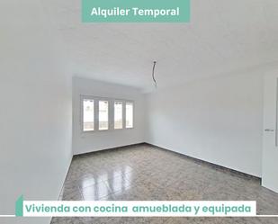 Living room of Flat to rent in Terrassa  with Heating, Oven and Washing machine