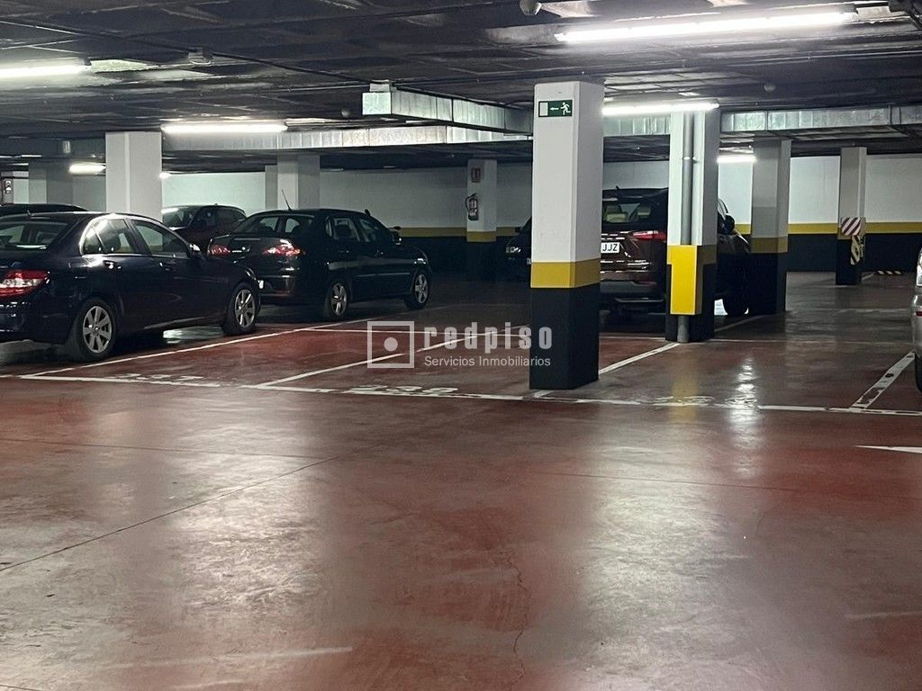 Parking of Garage for sale in  Madrid Capital