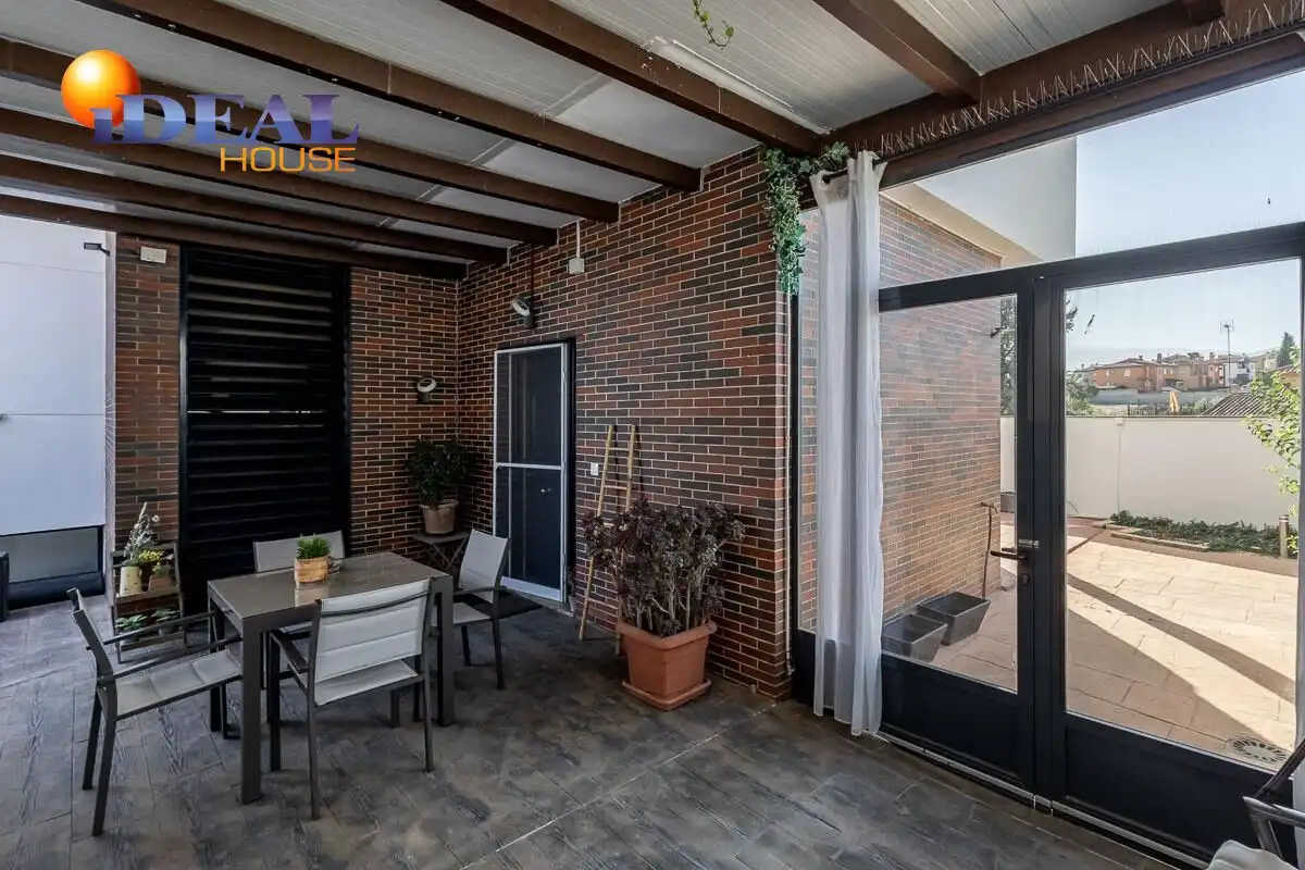 Detached house with garden for sale in Polideportivo, imagen 4