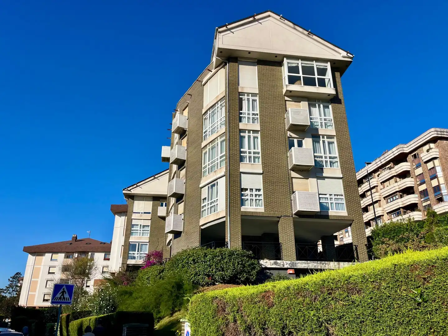Duplex con giardino in vendita a CONSUELO BERGES