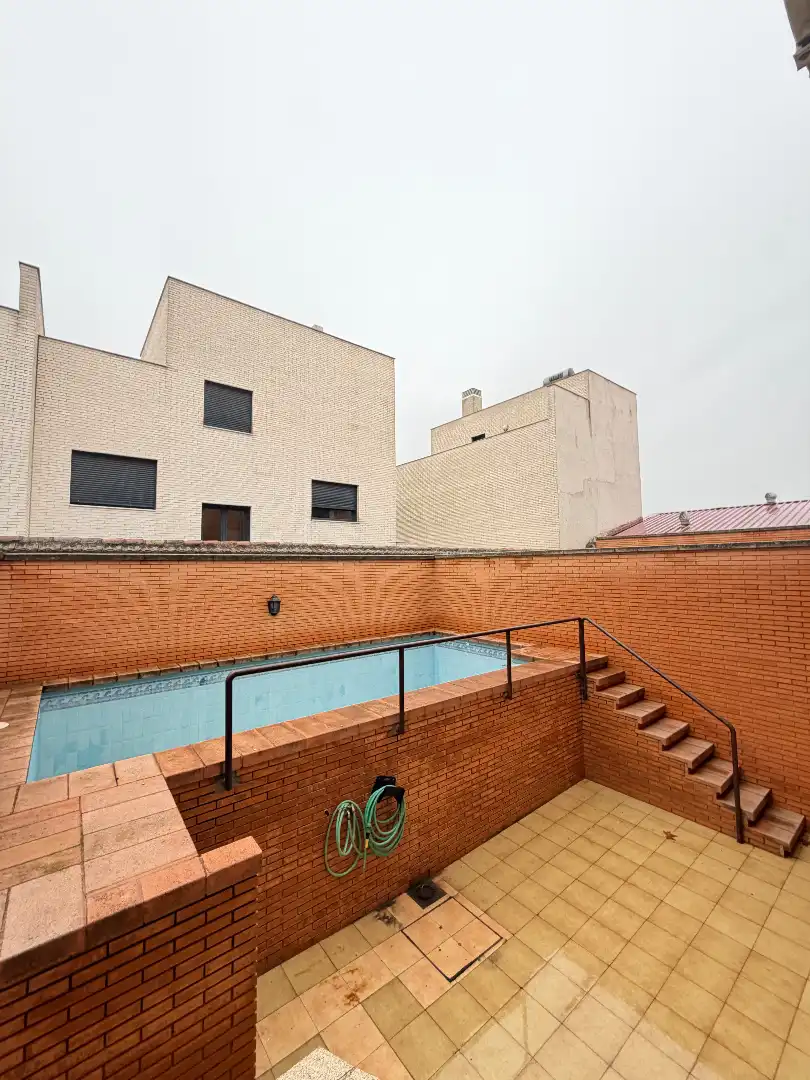 Detached homes for sale in Calle Olmos, 7, Ciudad Jardín