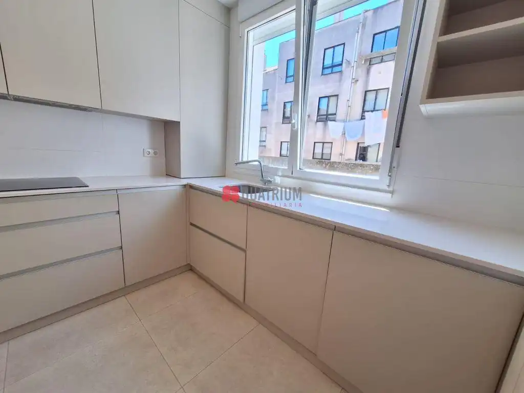 Cocina de Piso de alquiler en Santiago de Compostela  con Calefacción