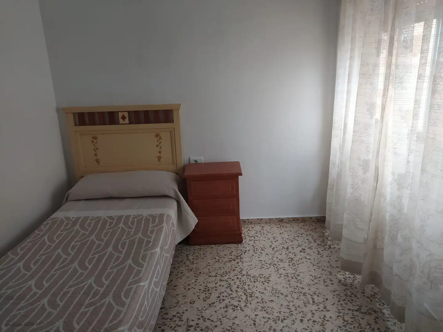Bedroom of Flat for rent in Granada  with Heating, Terrace and Furnished