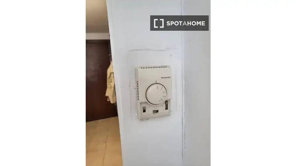 Bedroom of Study for share in Sevilla  with Air Conditioner, Terrace and Furnished